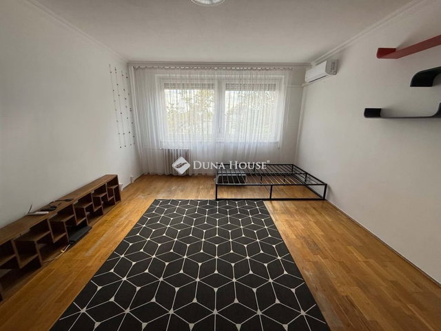 Kiadó panellakás, albérlet, Kecskeméten 120 E Ft / hó, 1 szobás