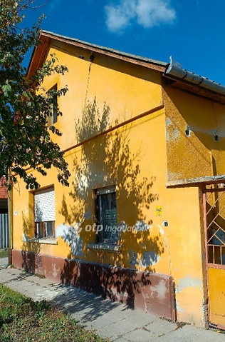 Eladó családi ház, Nagykőrösön 24 M Ft, 3 szobás