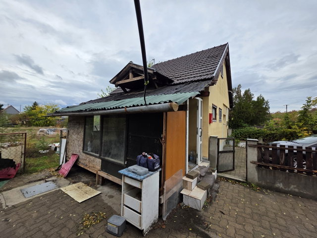 Eladó családi ház, Szabadbattyánban 22.5 M Ft, 2 szobás