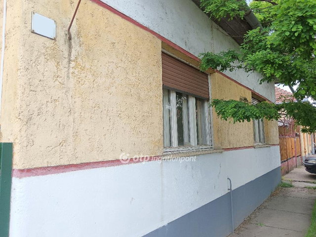 Eladó családi ház, Kengyelen 15.2 M Ft, 2 szobás
