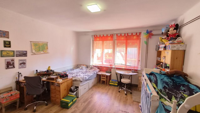Eladó családi ház, Fóton 89.9 M Ft, 7+1 szobás