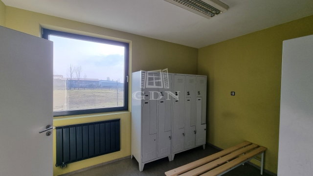 Eladó ipari ingatlan, Székesfehérvárott 290 M Ft