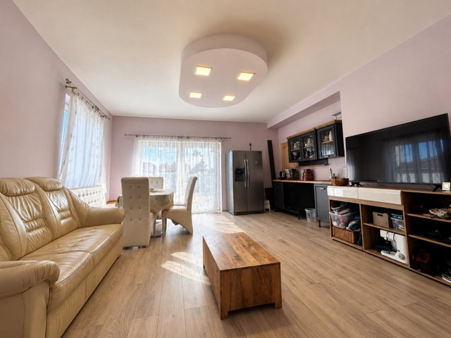 Eladó családi ház, Debrecenben 169.9 M Ft, 7 szobás