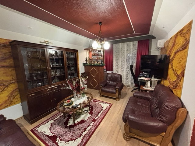 Eladó panellakás, Tiszaújvárosban, Szent István úton 57 M Ft
