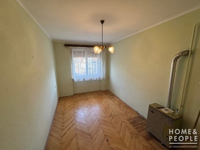 Eladó téglalakás, Hódmezővásárhelyen 40 M Ft, 2 szobás