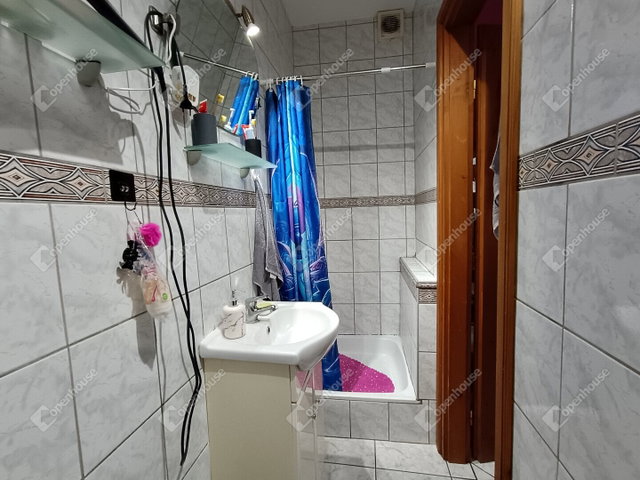 Eladó téglalakás, Sopronban 36.5 M Ft, 1 szobás