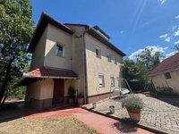 Eladó családi ház, Pécsett 154.9 M Ft, 7+1 szobás