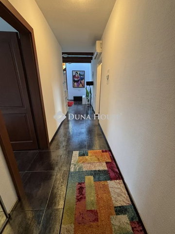 Kiadó téglalakás, albérlet, Tatán 320 E Ft / hó, 1 szobás