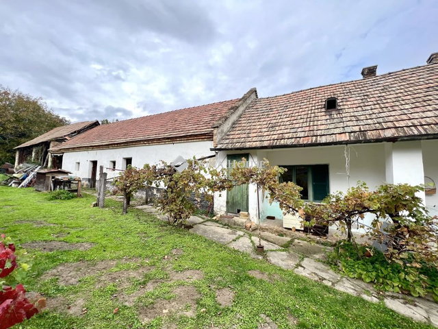 Eladó családi ház, Bakonyszentlászlón 16.5 M Ft, 2 szobás