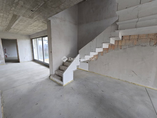Eladó ikerház, Alsóörsön, Ady Endre utcában 175 M Ft, 5 szobás