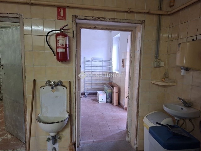 Eladó családi ház, Bodajkon 60 M Ft, 3 szobás