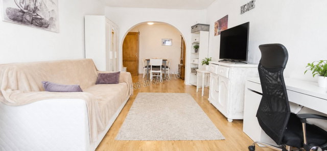 Eladó panellakás, Dunaújvárosban 33.9 M Ft, 2 szobás