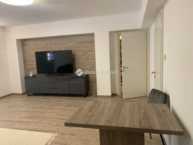 Eladó családi ház, Budapesten, XXII. kerületben 250 M Ft