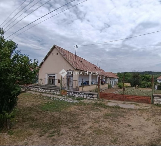 Eladó családi ház, Epölön 29.9 M Ft, 4 szobás