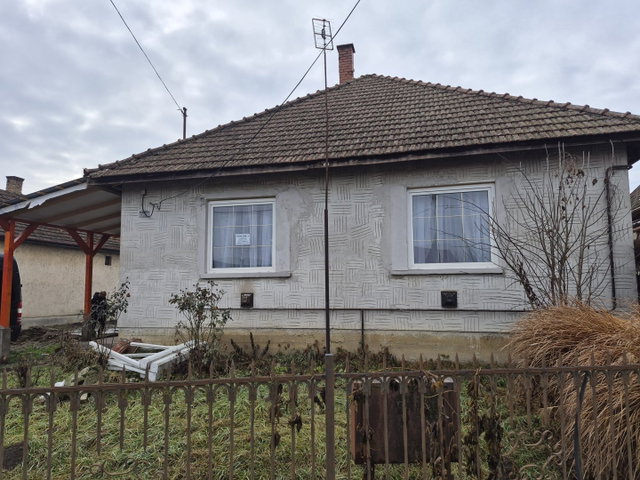 Eladó családi ház, Ököritófülpösön 19.8 M Ft, 3 szobás