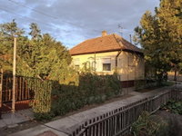 Eladó családi ház, Törtelen 30 M Ft, 2 szobás