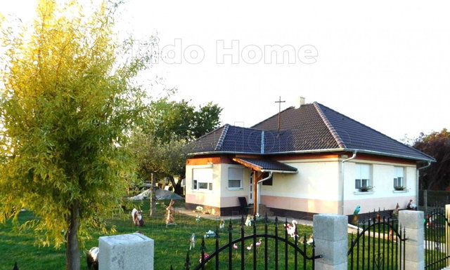 Eladó családi ház, Mátyásdombon 43 M Ft, 3 szobás