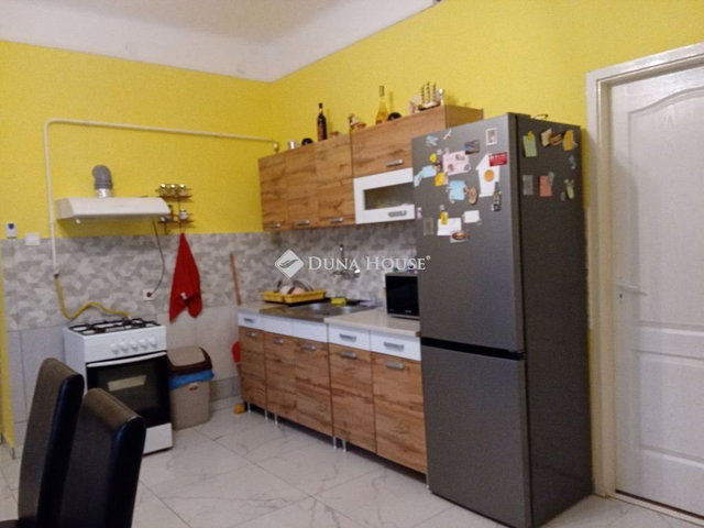 Eladó családi ház, Tiszaföldváron 25.5 M Ft, 2 szobás