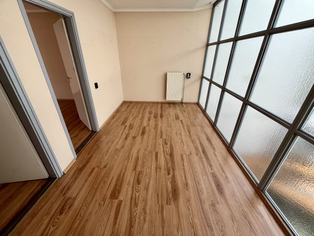 Kiadó ipari ingatlan, Móron 400 E Ft / hó, 5 szobás