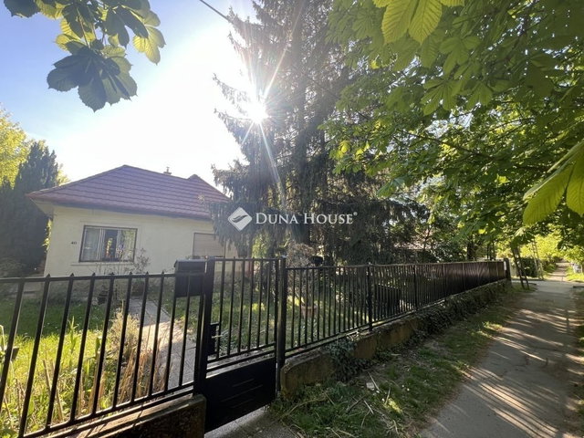 Eladó családi ház, Piliscsabán 116.9 M Ft, 3 szobás