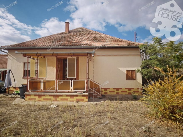 Eladó családi ház, Kunszálláson 54.9 M Ft, 3 szobás