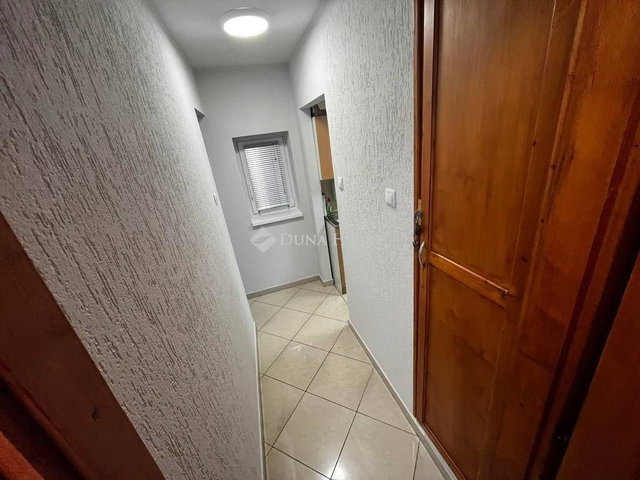 Kiadó üzlethelyiség, Kecskeméten 450 E Ft / hó