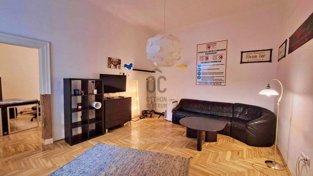 Kiadó téglalakás, albérlet, Budapesten, V. kerületben, 3 szobás