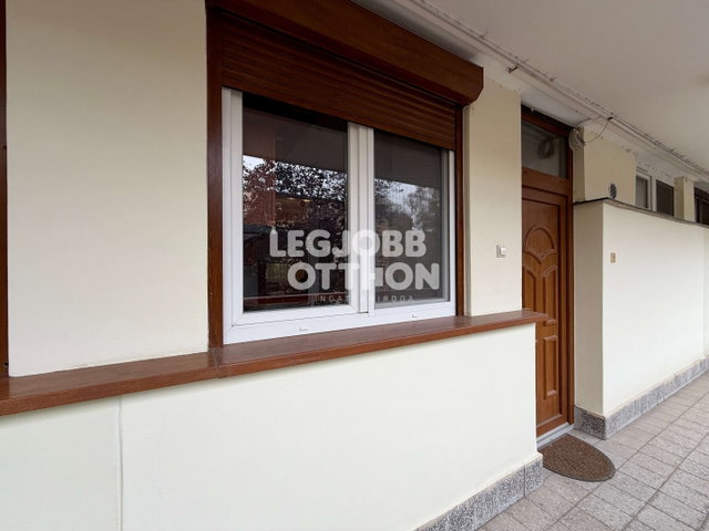 Kiadó téglalakás, albérlet, Cegléden 160 E Ft / hó, 2 szobás