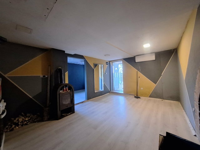 Eladó nyaraló, Siklóson 15 M Ft, 1 szobás / költözzbe.hu