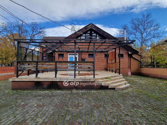 Eladó családi ház, Miskolcon 36.9 M Ft, 4 szobás