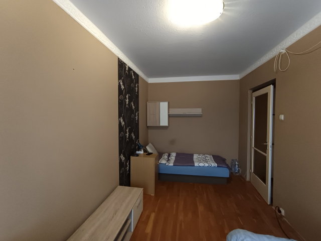 Eladó panellakás, Kecskeméten 38.9 M Ft, 2 szobás