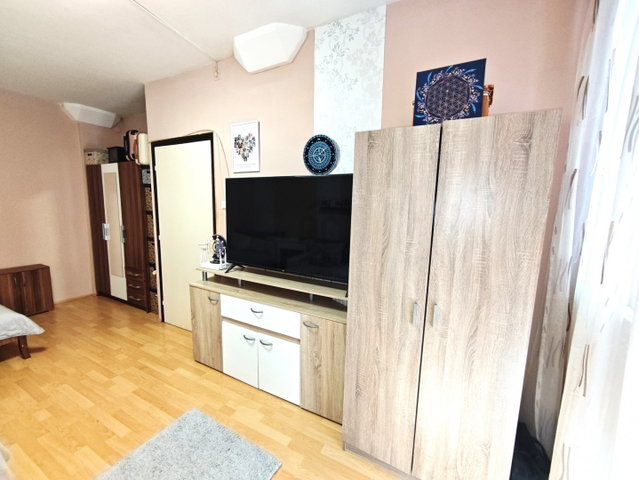 Eladó panellakás, Mohácson 37.9 M Ft, 2 szobás
