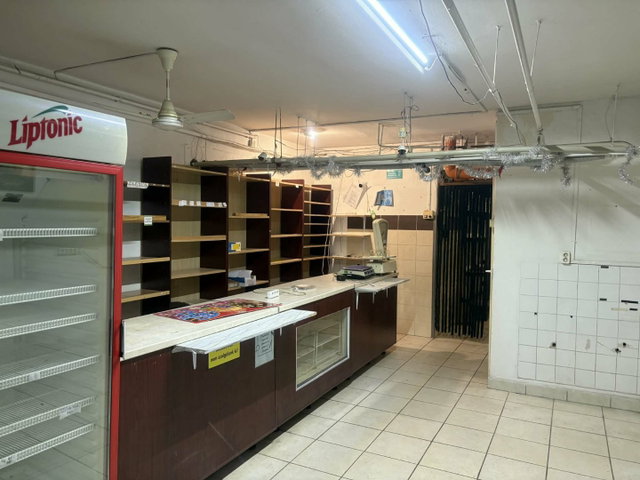 Eladó üzlethelyiség, Szolnokon 20 M Ft / költözzbe.hu