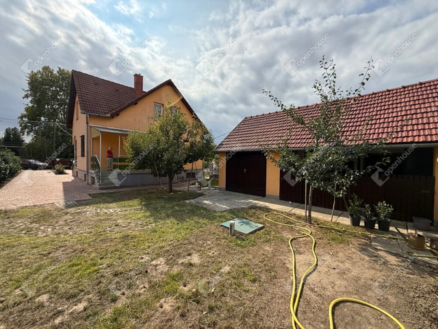Eladó családi ház, Enyingen 64.99 M Ft, 4 szobás