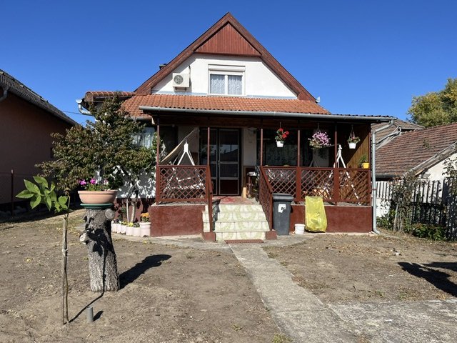 Eladó családi ház, Szigethalmon 86.99 M Ft, 4 szobás