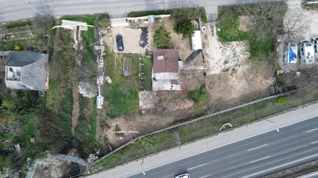 Eladó ipari ingatlan, Budaörsön, Szellő utcában 250 M Ft