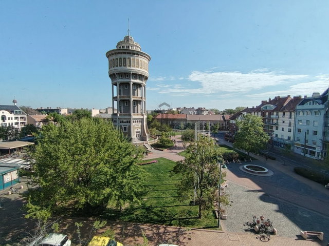 Eladó téglalakás, Szegeden, Szent István téren 57.5 M Ft