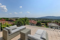 Eladó családi ház, Ürömön 244.9 M Ft, 6 szobás