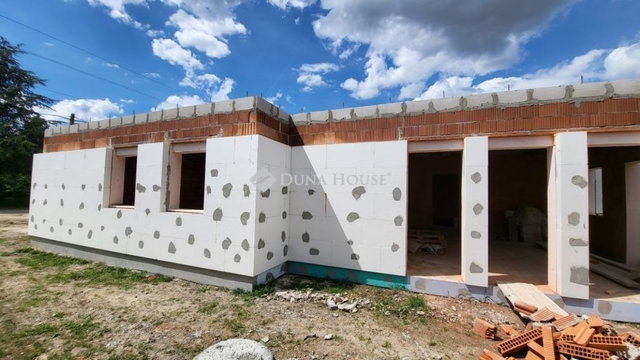 Eladó családi ház, Érden 145 M Ft, 4 szobás