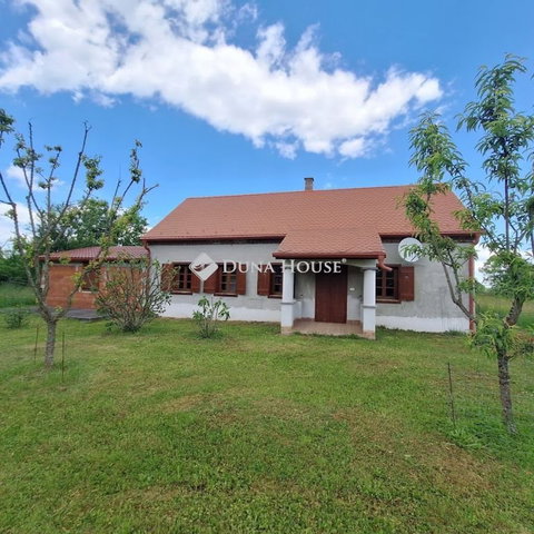 Eladó családi ház, Kerkáskápolnán 79.9 M Ft, 3 szobás
