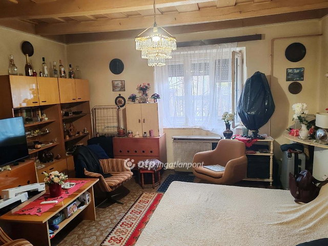 Eladó családi ház, Hernádnémetin 11.99 M Ft, 2 szobás