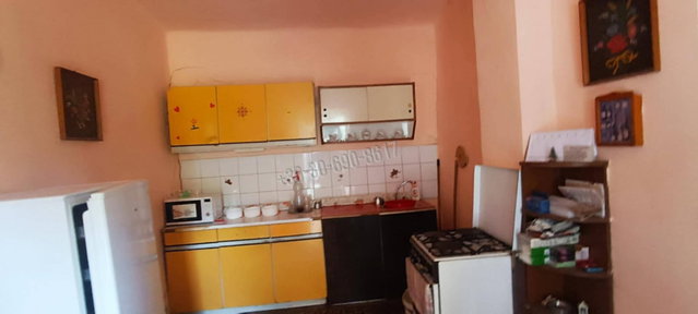 Eladó családi ház, Kunpeszéren 7 M Ft, 1 szobás