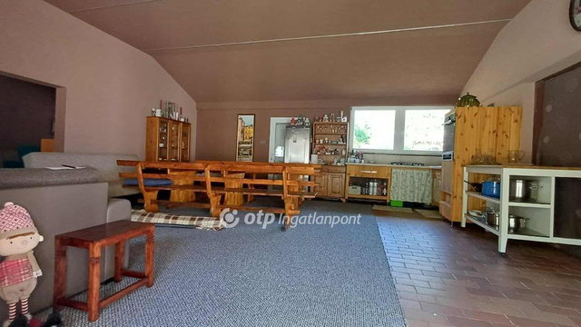 Eladó nyaraló, Kiskőrösön 39.9 M Ft, 4 szobás