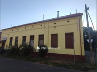 Eladó üzlethelyiség, Hajdúdorogon 75 M Ft, 4 szobás