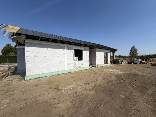 Eladó családi ház, Napkoron 74.99 M Ft, 4 szobás