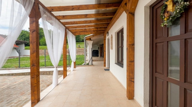 Eladó családi ház, Kisbárapátin 72.9 M Ft, 4 szobás