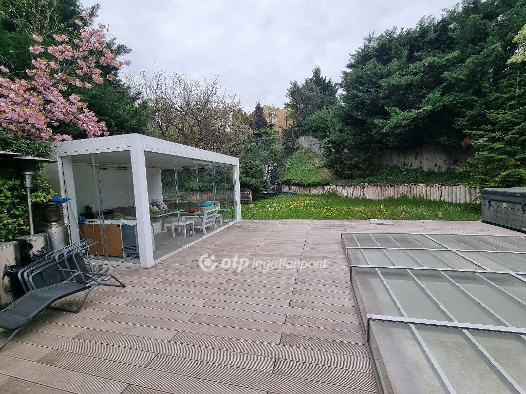 8 bed · 497m² · 759.000.000 ft