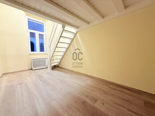 Eladó téglalakás, Budapesten, VIII. kerületben, Dobozi utcában