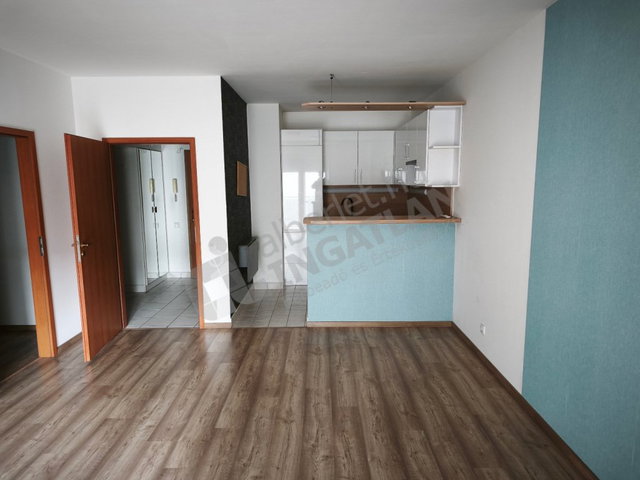 Kiadó téglalakás, albérlet, III. kerületben, Tímár utcában
