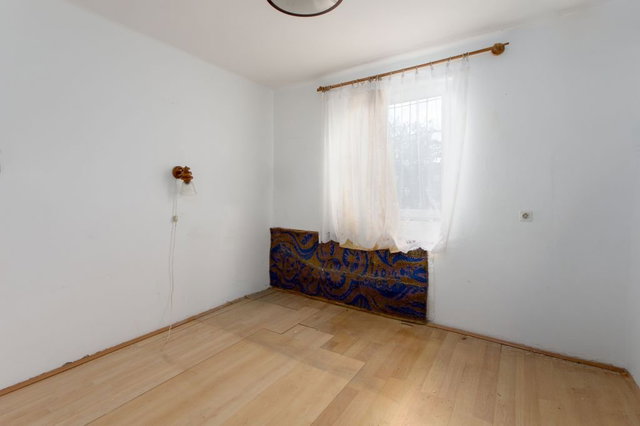 Eladó nyaraló, Győrött 35.999 M Ft, 1 szobás